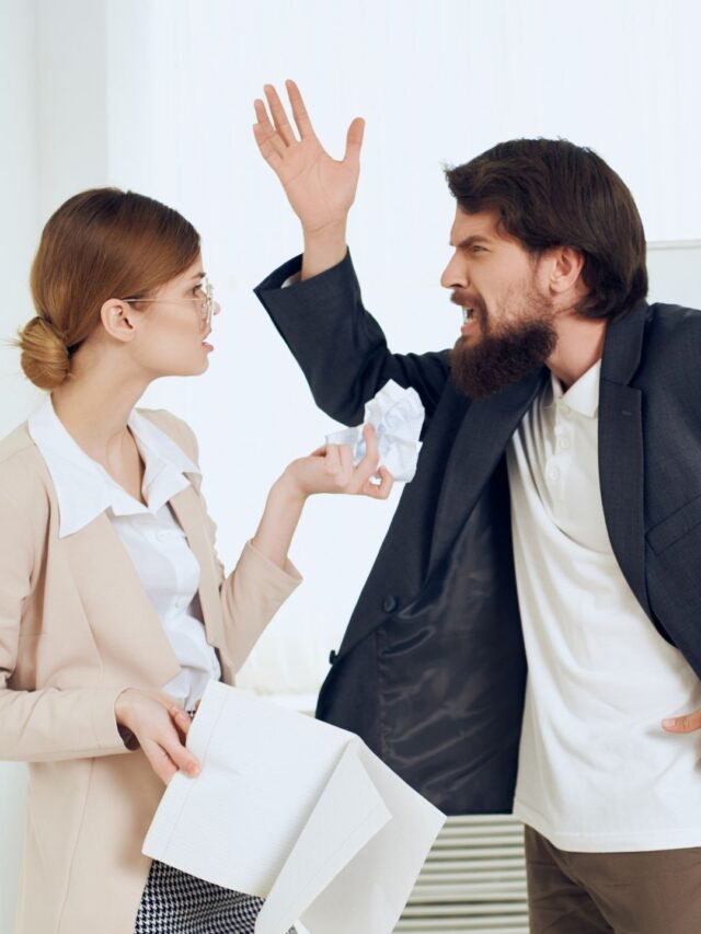 homem-mandando-na-mulher