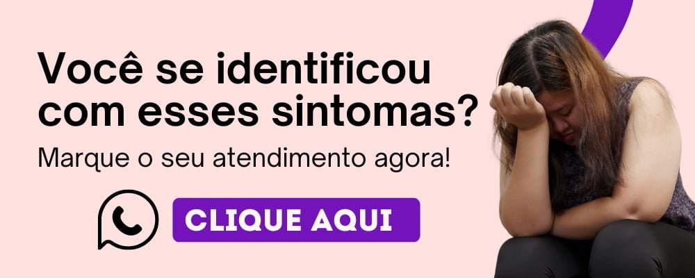 mulher-está-sofrendo-com-timidez-crônica