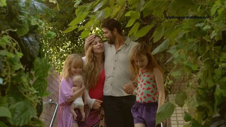 sinopse do filme uma familia feliz